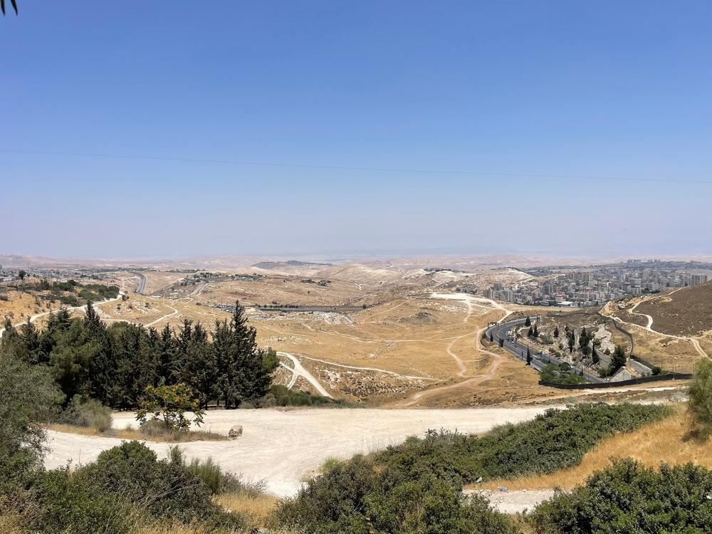View of the E1 settlement area.