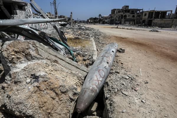 An unexploded aircraft bomb, an Unexploded Ordance (UXO) found in the aftermath of an Israeli operation in Al-Qarara, Khan Yunis, pictured in an area of destroyed buildings.